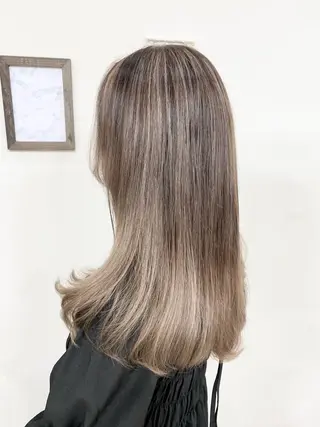 カラー SALOWIN栄 高須大貴のヘアスタイル