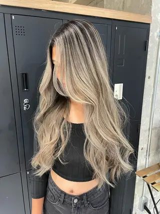 ロング 🦋MAHO🦋 デザインカラーのヘアスタイル