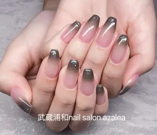 ネイル R inのネイルデザイン