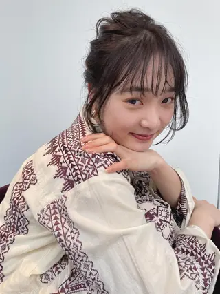 セミロング カラー ヘアアレンジ 外山 なつ美のネイルデザイン