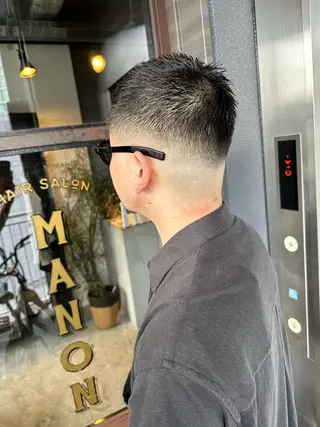 ショート メンズ 俵 知広のヘアスタイル