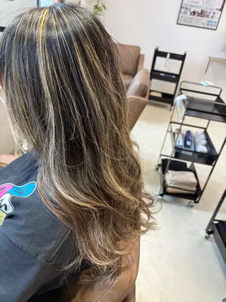 カラー ルプラボウ すぎやまみほのヘアスタイル