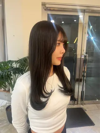 ロング Moto nanamiのヘアスタイル