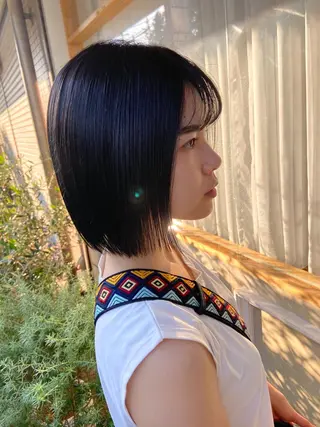 ショート カラー merc.🌿💚 八幡真衣のヘアスタイル