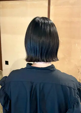 ミディアム 岩瀬 瑠璃子のヘアスタイル