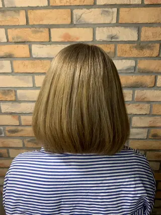 ミディアム ✂️ 小倉ちか✂️のヘアスタイル