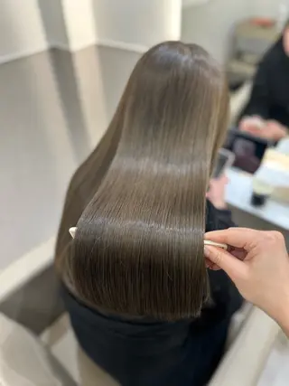 ロング カラー Kasumi Zinaのヘアスタイル