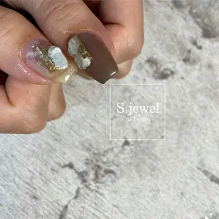 ネイル S. JEWELのネイルデザイン