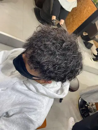 ショート パーマ メンズ soin by poshのヘアスタイル