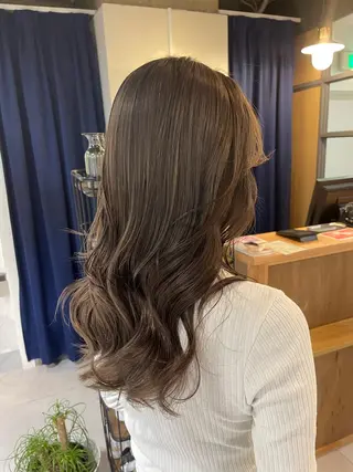 ロング UMEDA FIGAROのヘアスタイル