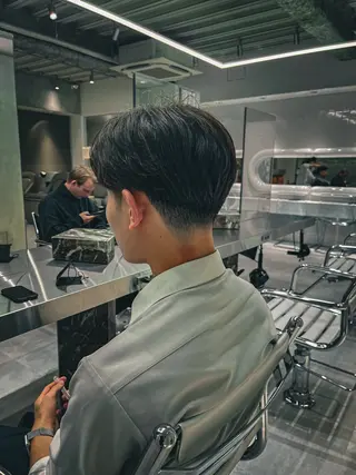 ショート メンズ ⚡メンズパーマフ ェードカットTomyのヘアスタイル