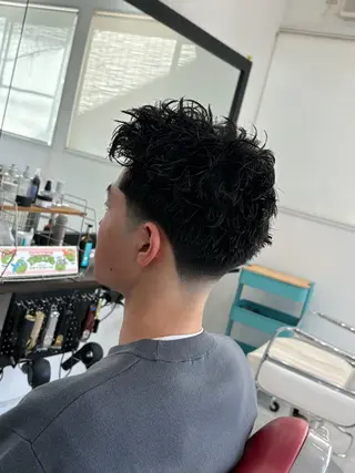 ショート パーマ メンズ 本間 颯太のヘアスタイル