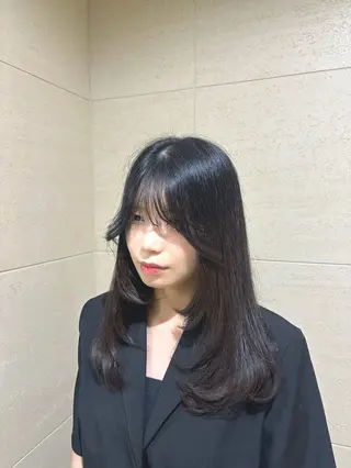 ロング 佐藤 妃織のヘアスタイル