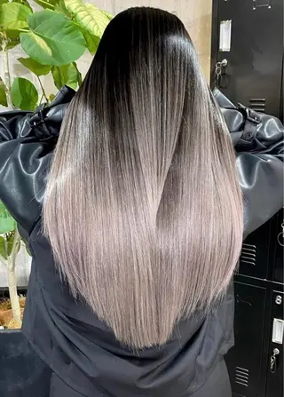 ロング レイヤーカット特化 💜SARIのヘアスタイル