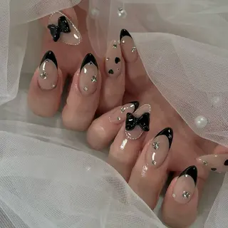 ネイル 𝐍𝐄𝐎 𝐉𝐔𝐑𝐈のネイルデザイン