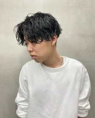 パーマ メンズ DAZZLE hair RUSH所属・波巻き得意 メンズ美容師/松井陸のヘアスタイル