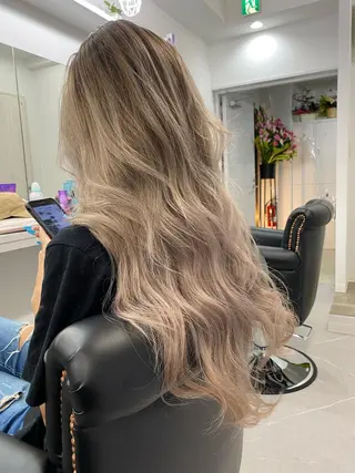 ロング カラー ｎ／ｍ所属・桜木町駅徒歩5分 ハイライト横浜No1のヘアスタイル