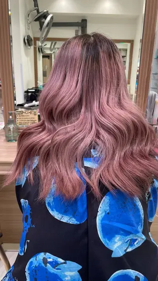 ミディアム ハイトーン募集中 💜✝️荒川優輝のヘアスタイル