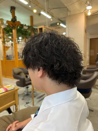 パーマ メンズ 丸山 弘基のヘアスタイル