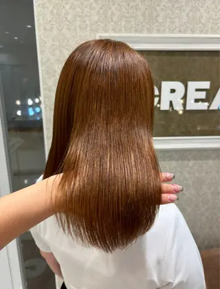ミディアム ブリーチなしカラー/ 暖色カラー/艶カラーのヘアスタイル