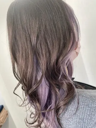 セミロング カラー 塩崎 明菜のヘアスタイル