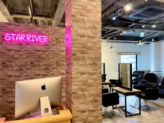 ヘアカラー&縮毛矯正 STAR☆RIVERのヘアスタイル