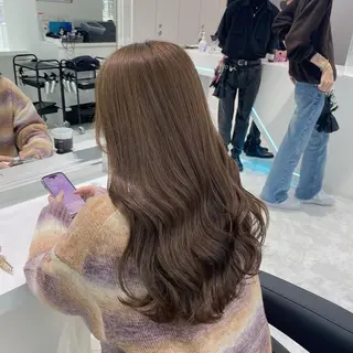 セミロング カラー センターパート特化 井上健太のヘアスタイル
