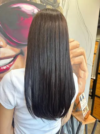 ロング おかだ まなみのヘアスタイル