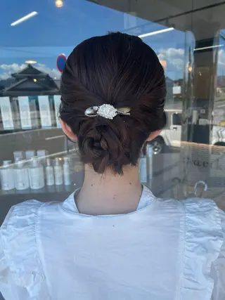 ミディアム ヘアアレンジ マキノ キョウカのヘアスタイル