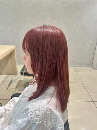 セミロング カラー 巖本 真希のヘアスタイル