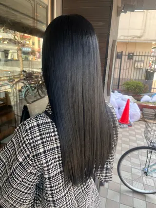 ロング カラー よしだ しおりのヘアスタイル