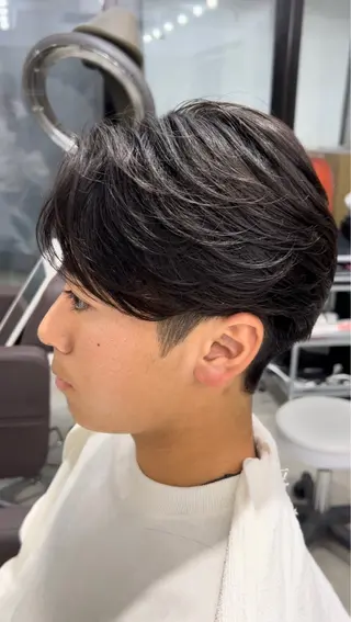 ショート パーマ 曲がる縮毛 フェザー ニュアンス  佐々木のヘアスタイル