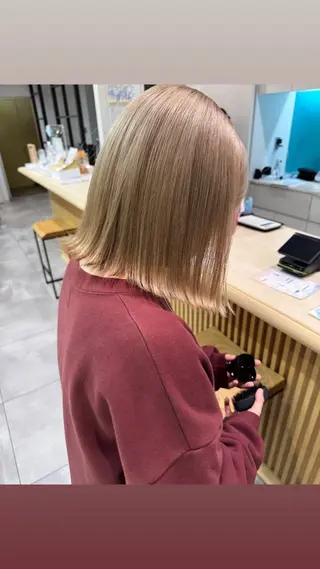 ミディアム カラー パーマ ヘアアレンジ ハイトーン特化🤍 浦住のヘアスタイル