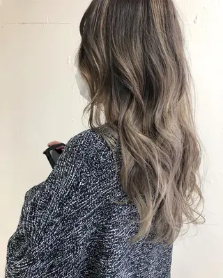 ロング カラー タナカ タクヤのヘアスタイル