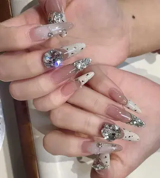 ネイル VIVIAN リサのネイルデザイン