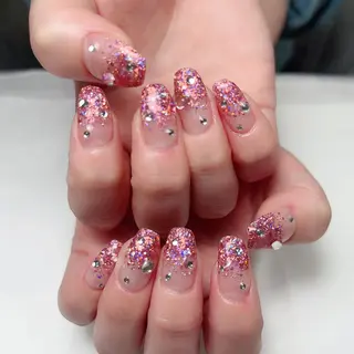 ネイル Elegant beautyルイのネイルデザイン