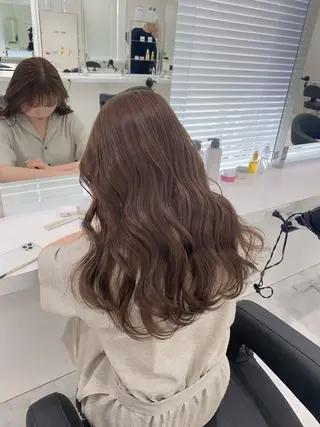 セミロング カラー センターパート特化 井上健太のヘアスタイル