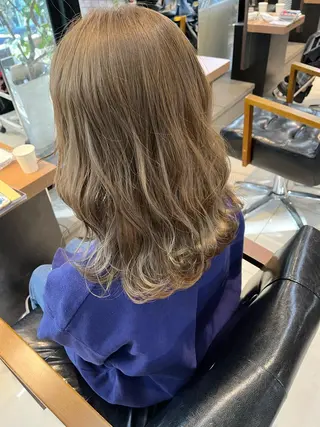 ミディアム カラー キッズ ネイル マツエク・マツパ アイブロウ 透明感カラー🤎 ゆりのヘアスタイル