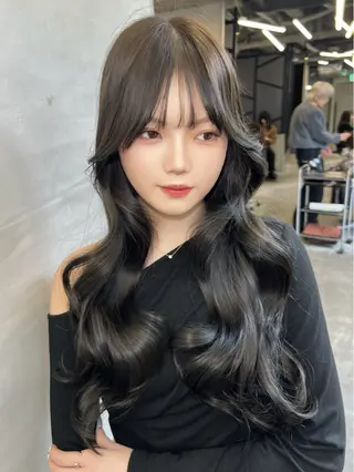 セミロング カラー 前髪/顔まわりカット 艶髪/髪質改善/縮毛のヘアスタイル