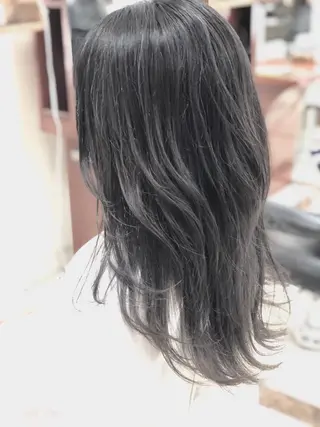 カラー 志賀 大倫のヘアスタイル