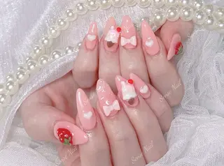 ネイル Queening 🦋のネイルデザイン