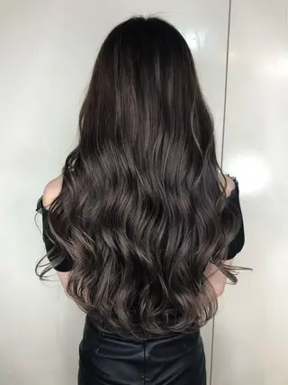 ロング ショート/レイヤー カット/服部タカノリのヘアスタイル