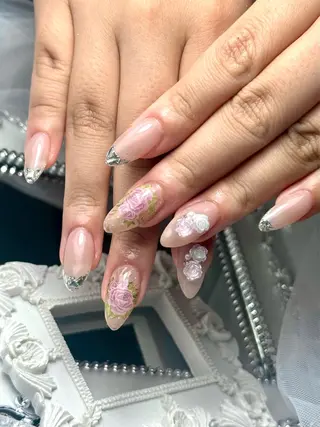 ネイル ルシイ🎀新宿長さ 出しパーツ専門店のネイルデザイン