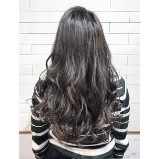 ロング EIGHT plum TOKIOリミテッドのヘアスタイル