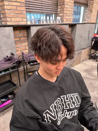 ミディアム パーマ メンズ メンズパーマ特化 TAIGAのヘアスタイル