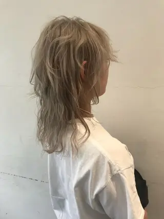 ミディアム サイレント美容師 アイリィのヘアスタイル