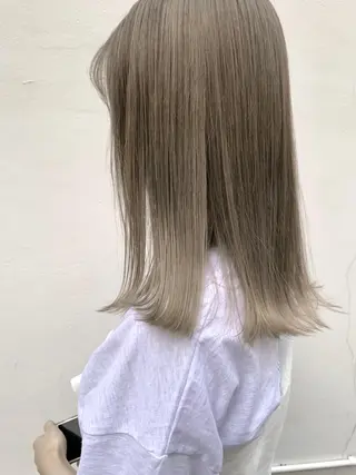 ミディアム カラー よしだ とおいのヘアスタイル