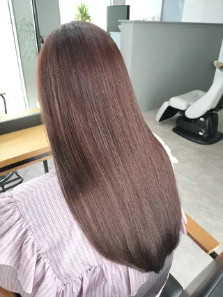 ロング S. Hitomiのヘアスタイル