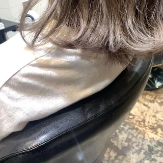 ミディアム カラー UMEDA FIGAROのヘアスタイル