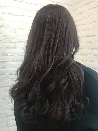 ロング カラー いけだ　ひかり ハイライトくびれヘアのヘアスタイル